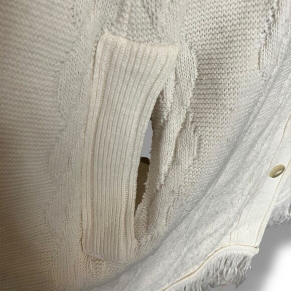 Vintage Cream Knit Cape Poncho Fringe Trim Button Up Boho Western Cloak Shawl - Picture 5 of 9